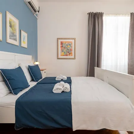 Celio-cega For 4+2, Center Villa *