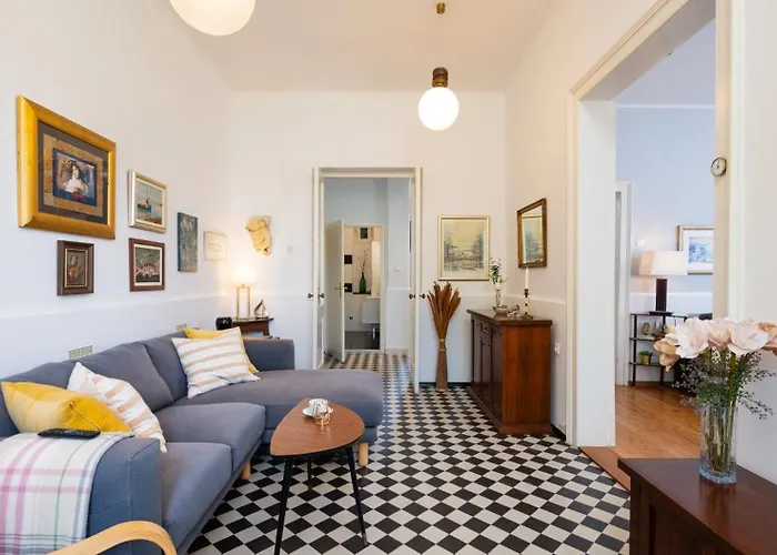 Celio-cega For 4+2, Center Трогір