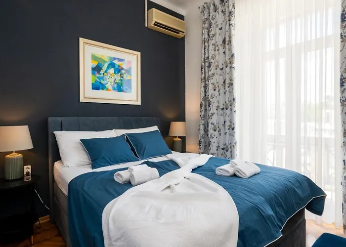 Celio-cega For 4+2, Center Вілла