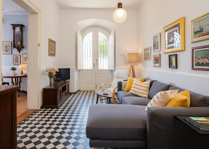 Villa Celio-cega For 4+2, Center *