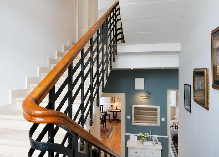 Celio-cega For 4+2, Center Villa