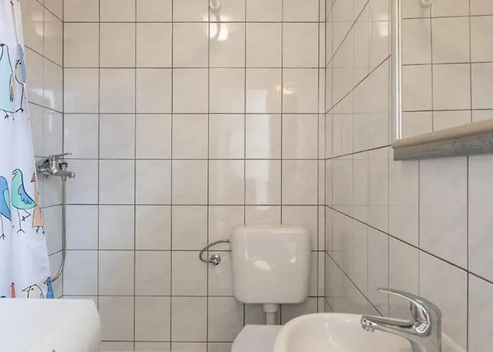 Celio-cega For 4+2, Center