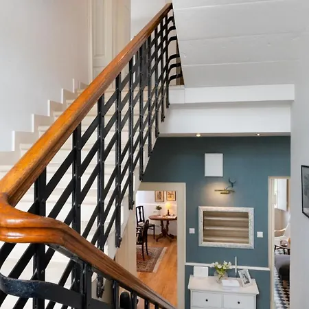 Celio-cega For 4+2, Center Вілла