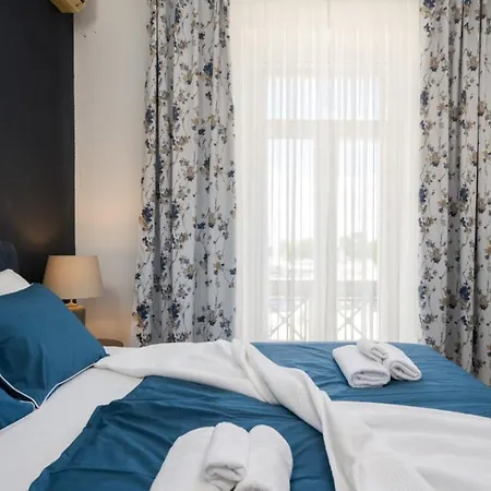 Celio-cega For 4+2, Center Вілла Трогір